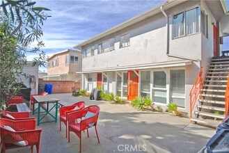 Building Photo - 1446 Manhattan Beach Blvd