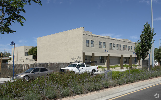 Building Photo - Parker Avenue Apartments