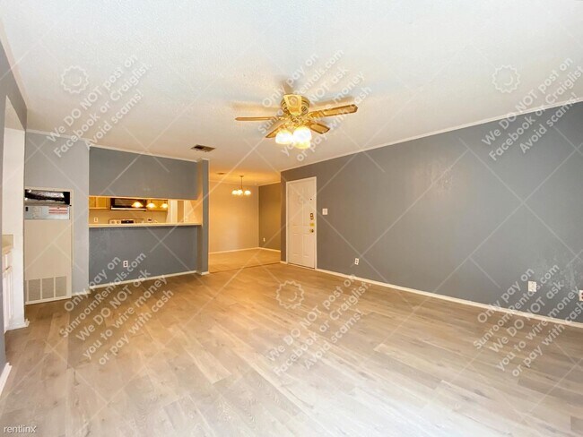 Foto del edificio - 2 br, 2 bath Condo - 1202 Thorpe Ln 205 205