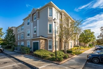 Building Photo - 7990 Baymeadows Rd E