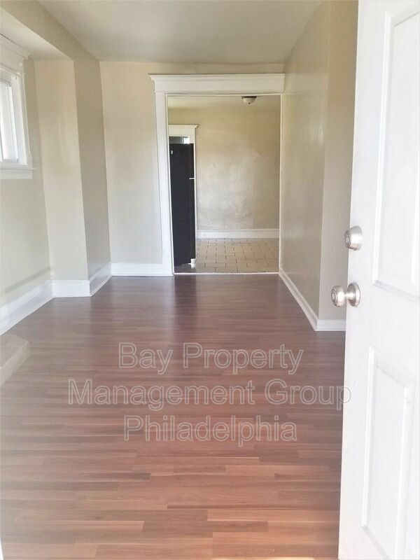 Building Photo - 133 E Roosevelt Blvd