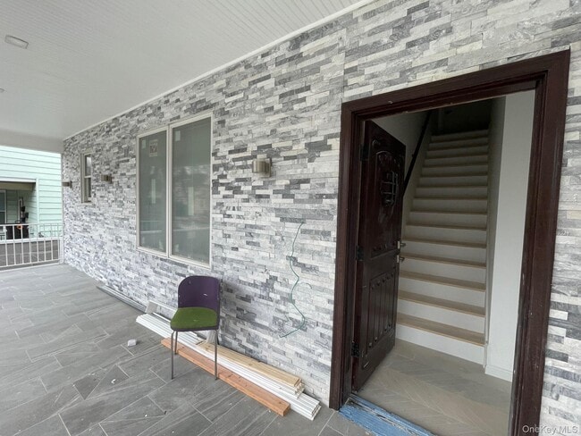 Building Photo - 136 Park Ave