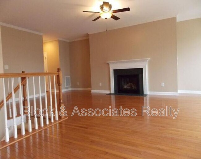 Foto del edificio - 4008 Abbey Park Way