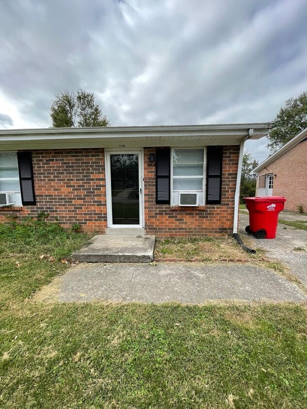 Primary Photo - 115 Birch Dr