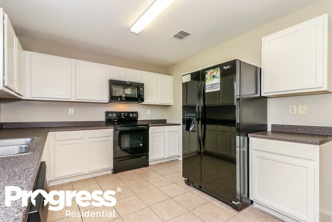 Building Photo - 8728 Polo Dr