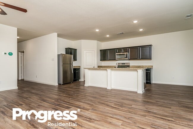 Building Photo - 518 Crestridge Dr