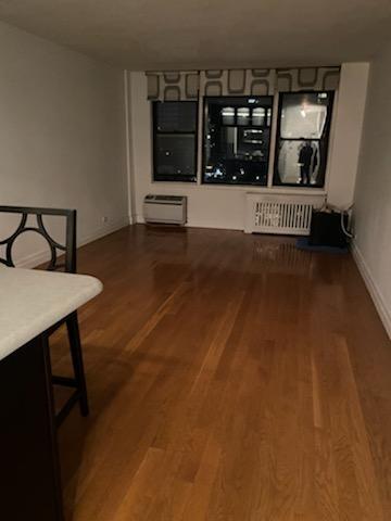 Living room - 333 E 34th St