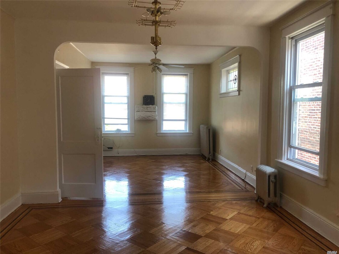 Primary Photo - 60-42 Woodbine St
