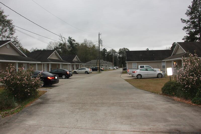 46464 Heatherwood Dr Unit 1, Hammond, LA 70401 Condo for Rent in