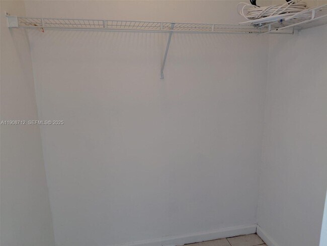 Foto del edificio - 5100 SW 41st St