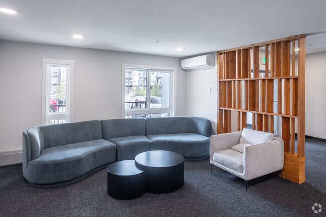 Lobby Photo - Henday Suites