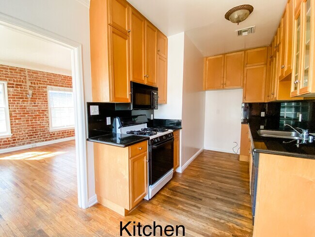 Kitchen - 133 S Peck Dr