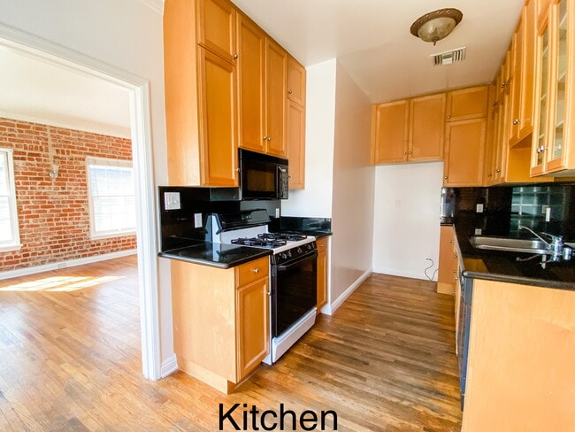 Kitchen - 133 S Peck Dr
