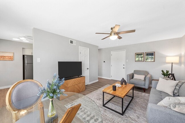 Interior Photo - 7201-05 Gravois Apartments