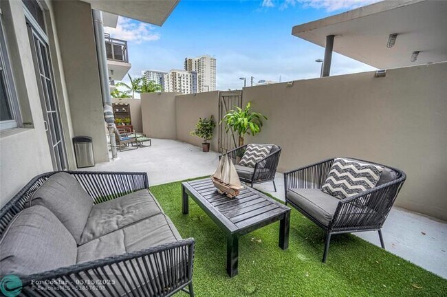 Foto del edificio - 410 NW 1st Ave
