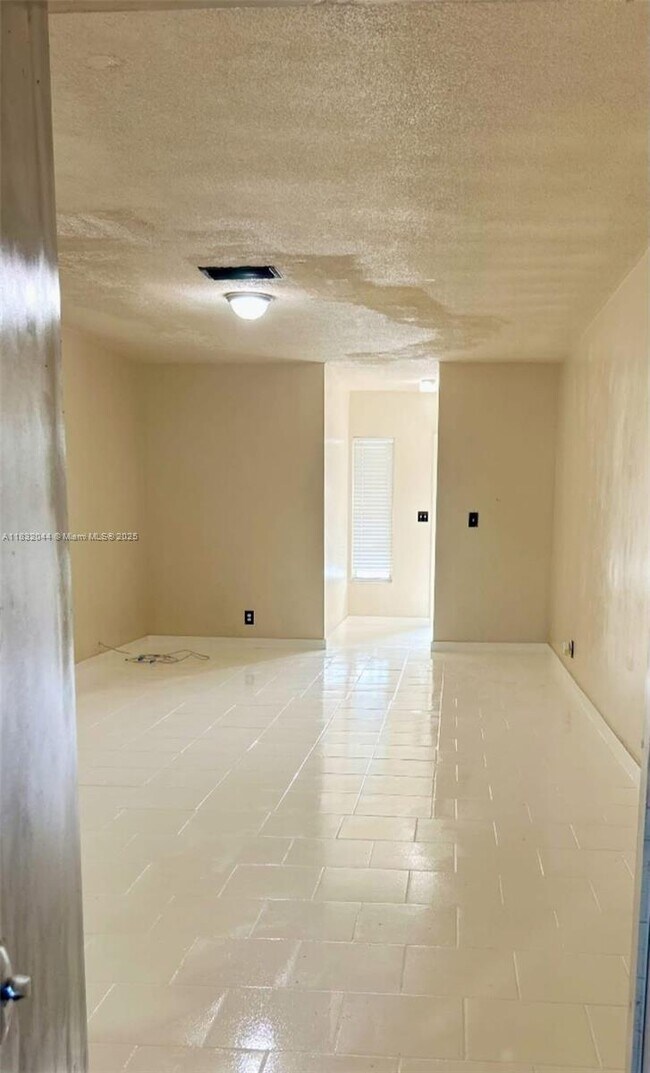 Building Photo - 4011 NW 30th Terrace