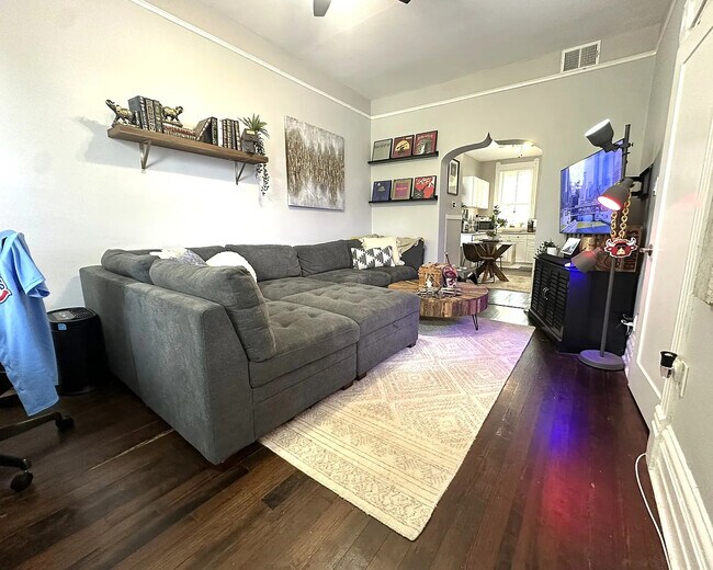 Foto del edificio - 2031 W Moffat St