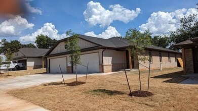 Building Photo - 239 Spirit Dr