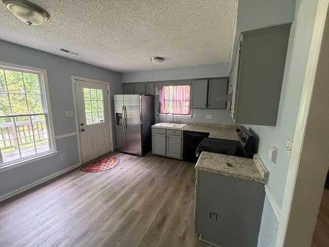 Building Photo - 6414 Rockshire Dr
