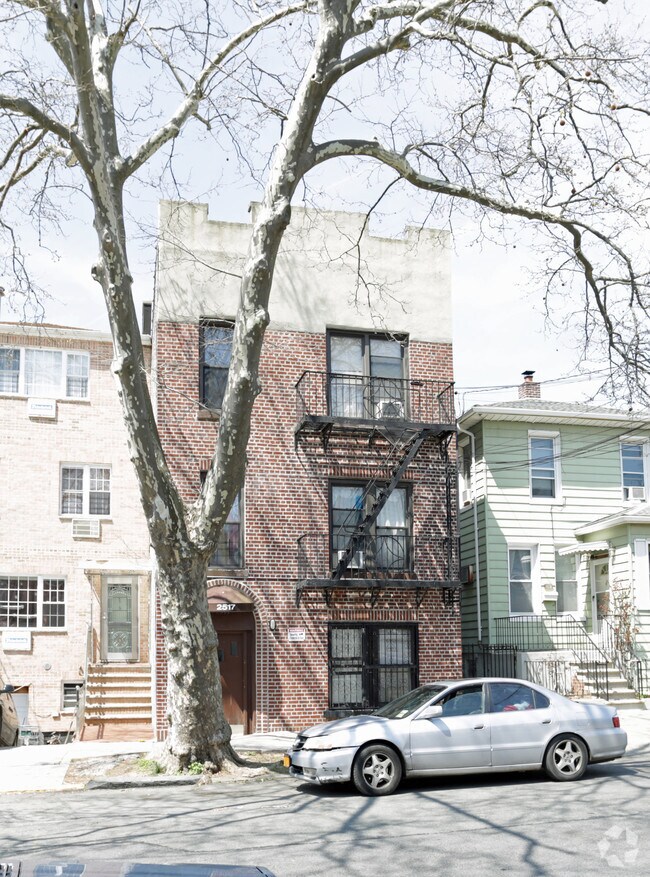 Building Photo - 2517 Radcliff