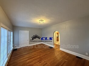 Building Photo - 1605 S 18th St
