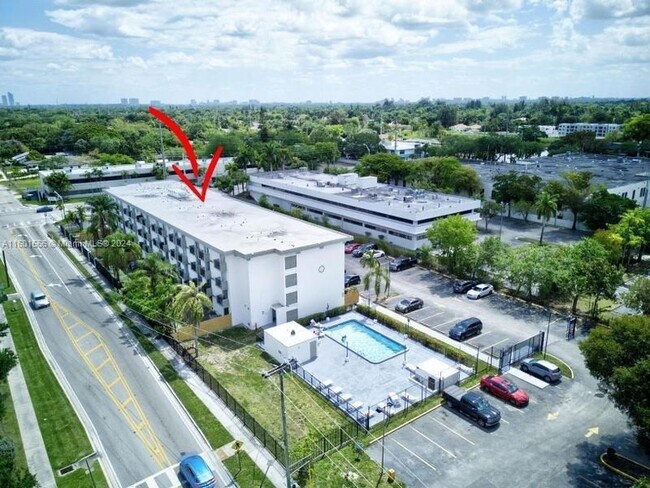Foto del edificio - 16450 NW 2nd Ave
