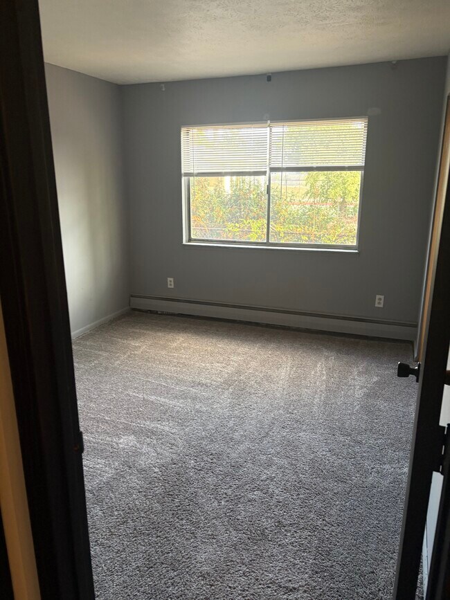 Foto del edificio - 1691 Robinwood Ave