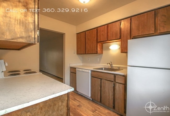 Building Photo - 2609 Neals Ln