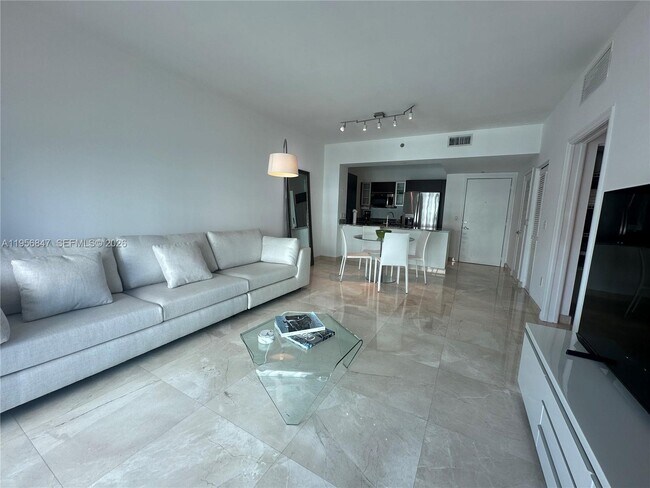 Foto del edificio - 950 Brickell Bay Dr