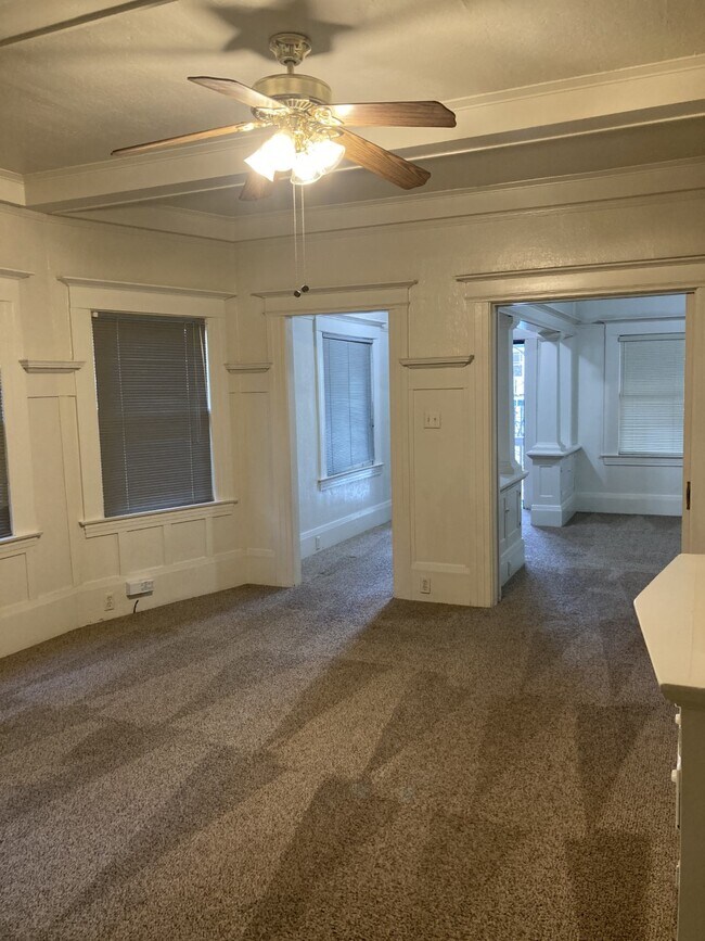 Large open dinning room - 520 10th St