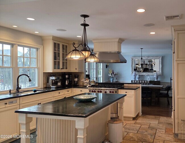 Foto del edificio - 1518 Laguna Dr