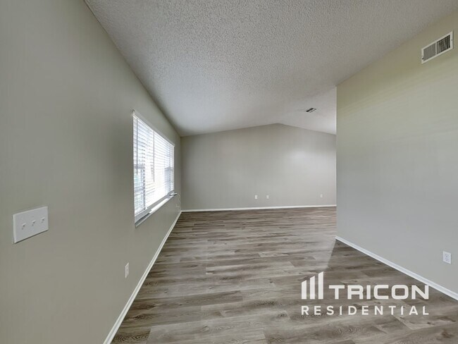 Foto del edificio - 638 Alton Rd