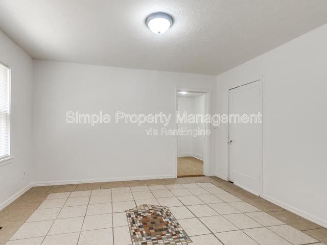 Foto del edificio - 2413 NW 12th St