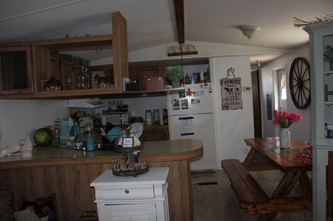 Foto del edificio - 5588 Lake Buffum Rd