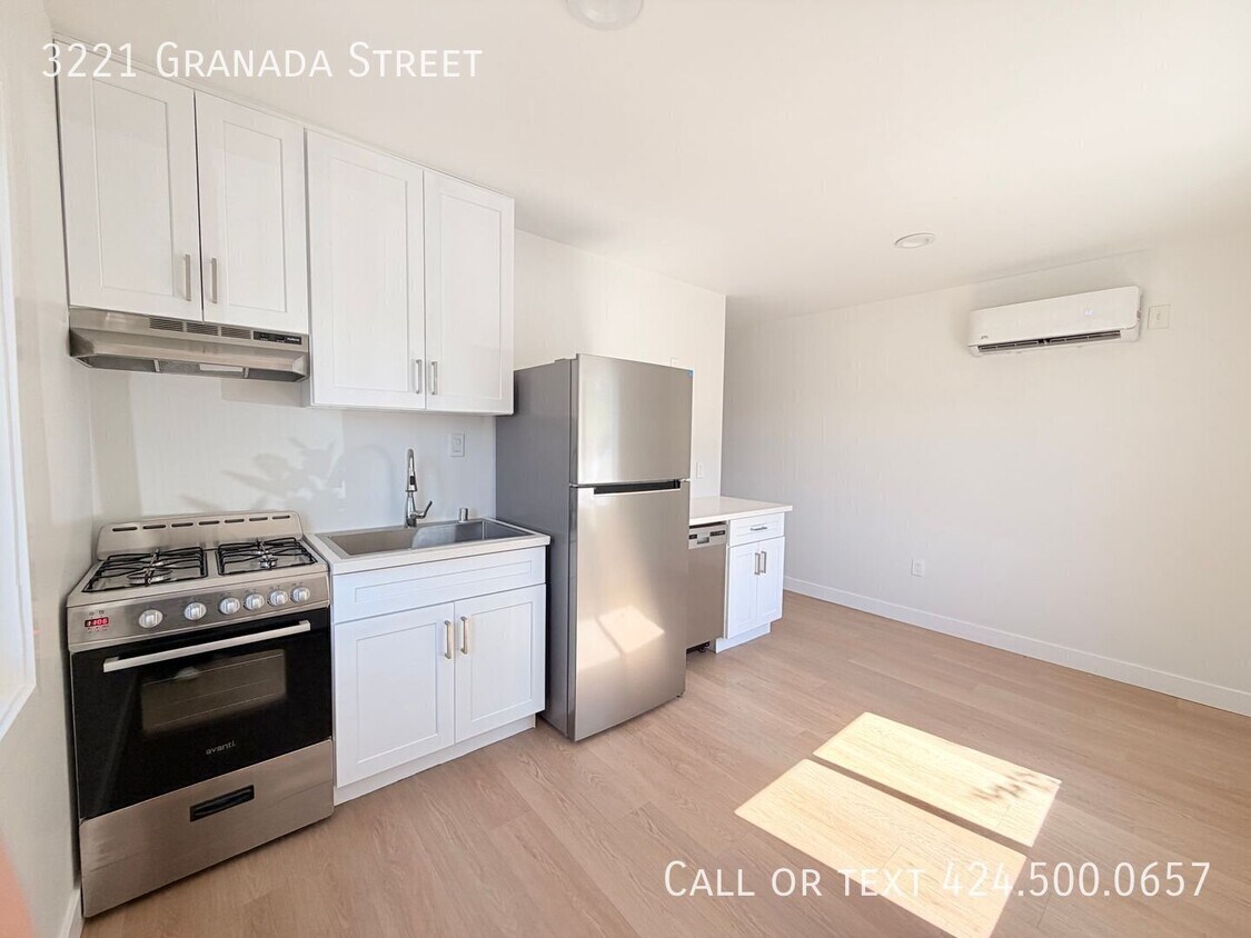 Photo - 3221 Granada Street-