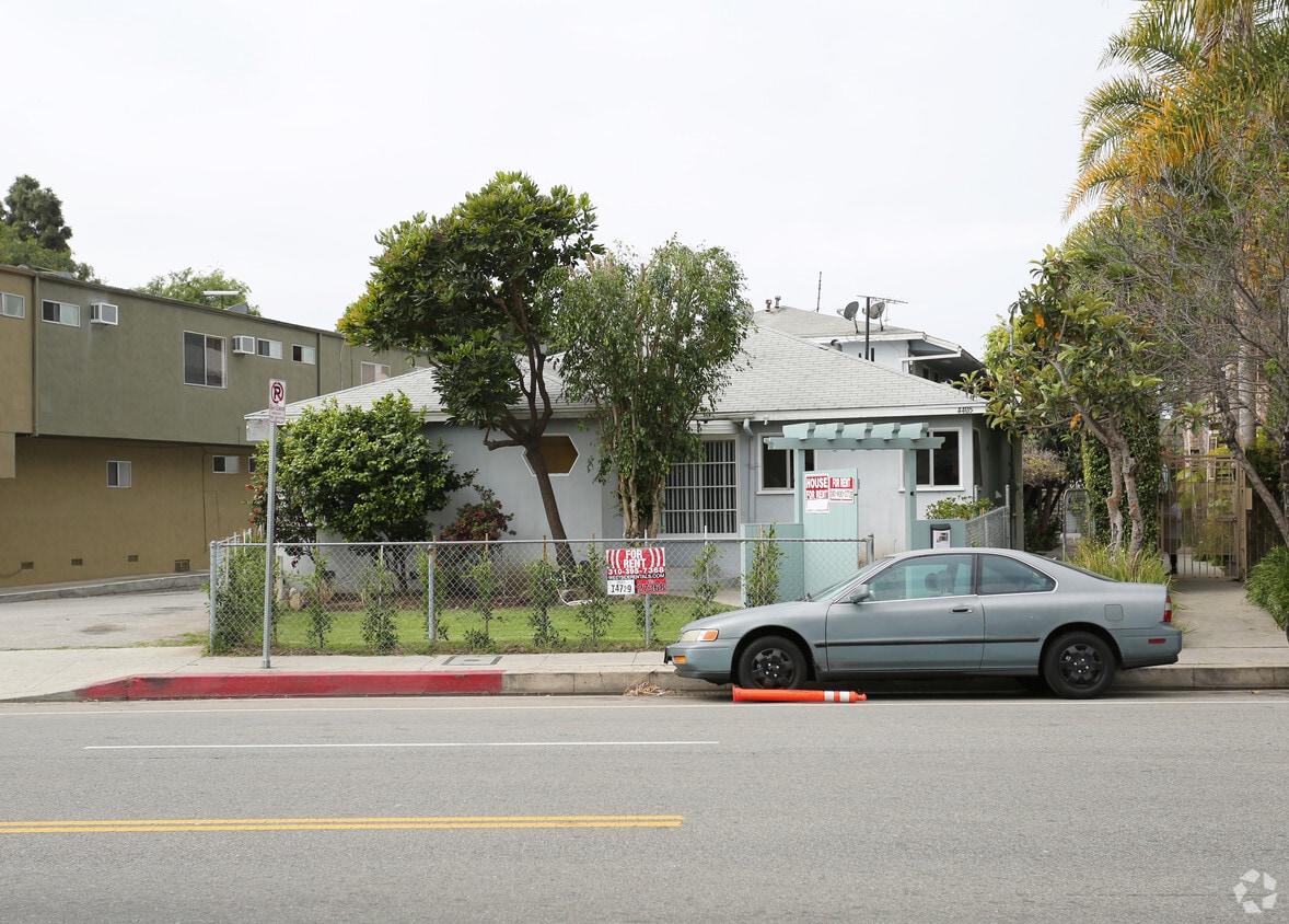 Building Photo - 4405-4407 Inglewood Blvd
