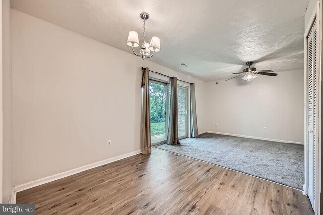 Foto del edificio - 1302 Sugarwood Cir