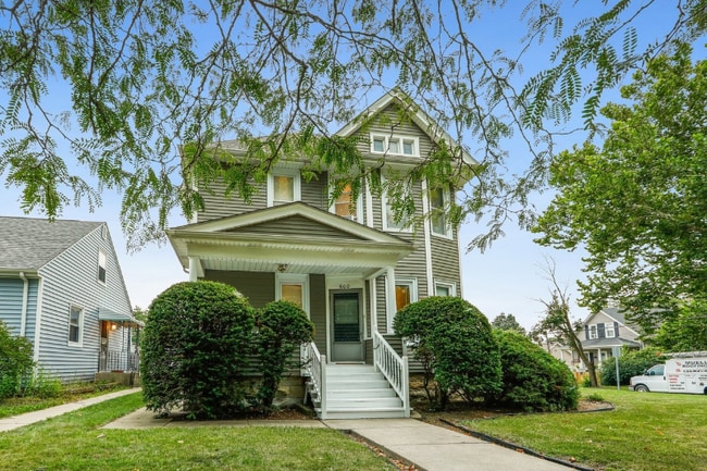 Building Photo - 600 Raub St