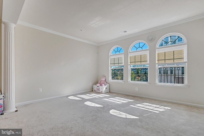 Foto del edificio - 5730 Virginia Ln