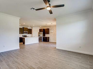 Foto del edificio - 1343 NE White Pine Terrace