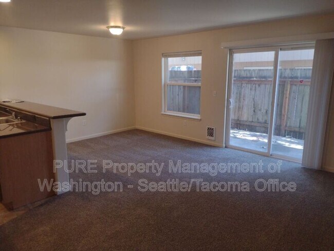 Building Photo - 4045 S Warner St