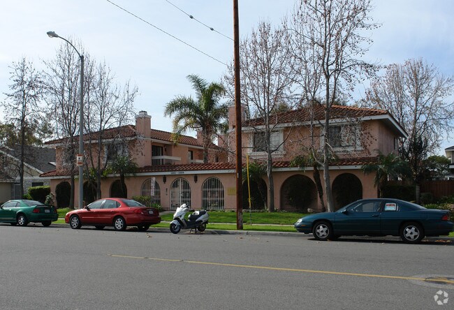 Foto del edificio - 10791-10809 Cherry St