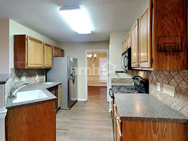 Foto del edificio - 1255 Hawthorne Dr