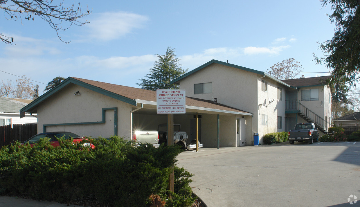 Foto principal - 7410-7420 Alexander St
