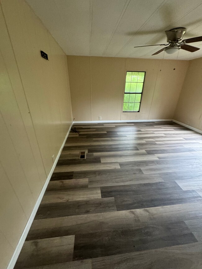 Foto del edificio - 6841 Klug Pines Rd