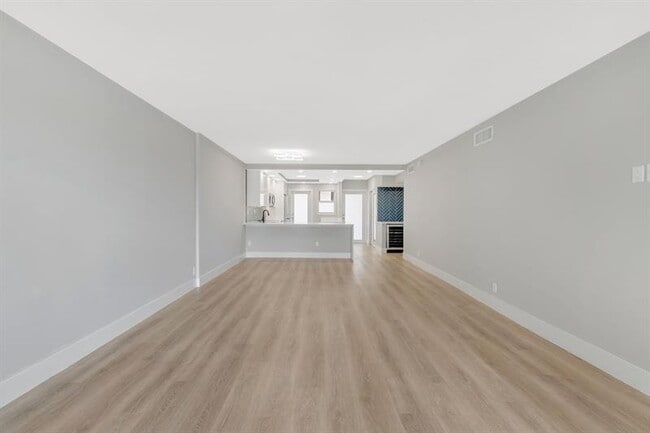 Foto del edificio - 750 N Ocean Blvd