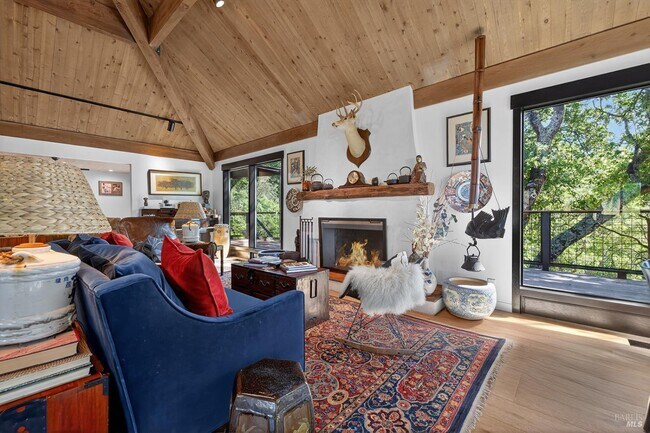 Foto del edificio - 3662 Lovall Valley Rd