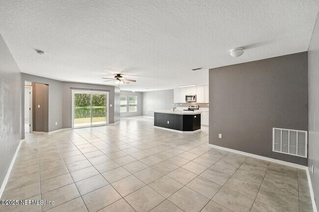 Foto del edificio - 11624 PALLADIO Wy