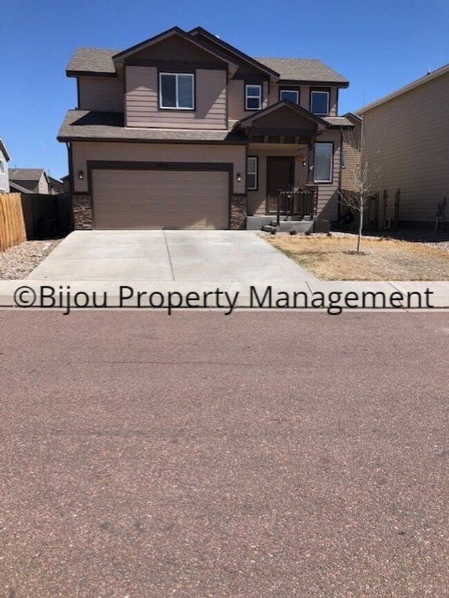 Foto del edificio - Three bedroom, three bath home in Lorson R...