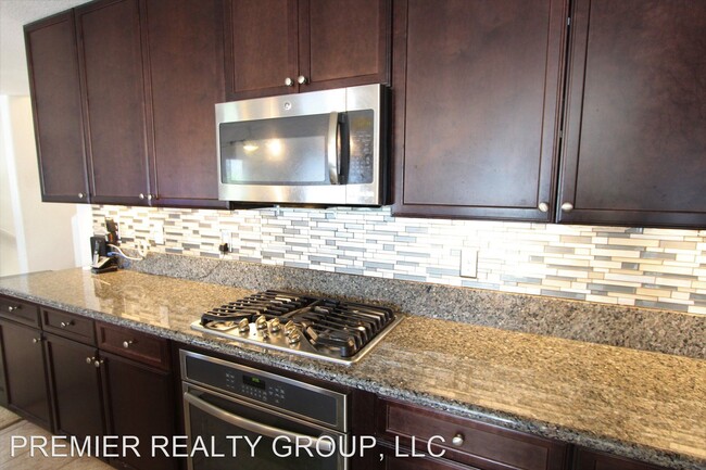 Building Photo - 3 br, 3 bath House - 10726 Wrigley Field Ave.